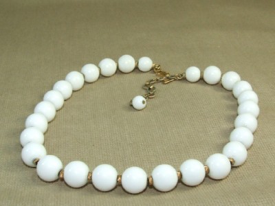 Vintage MONET White Lucite Ball Bead & GT Spacer Bead Necklace 17