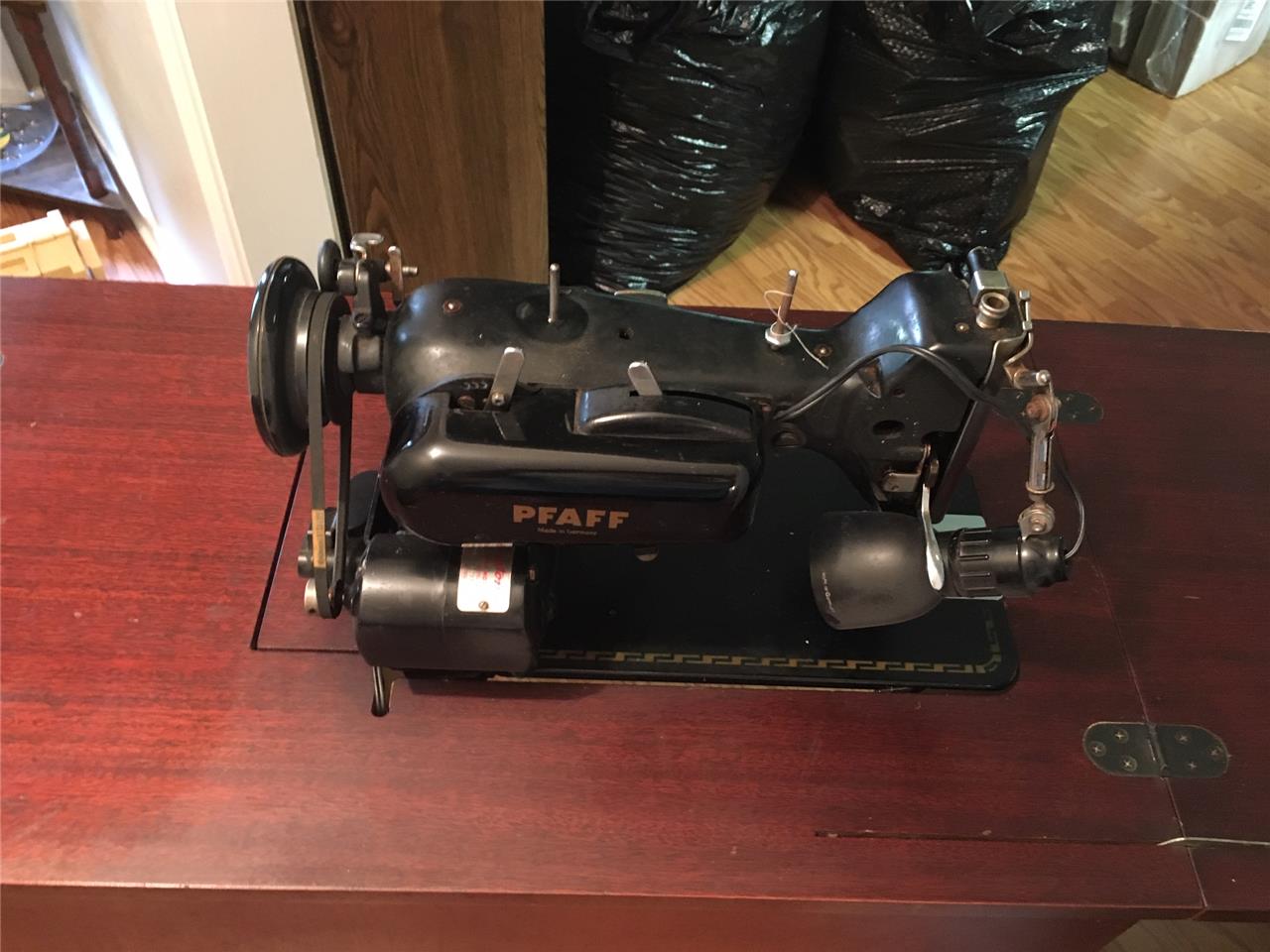 PFAFF SEWING MACHINE, MODEL PFAFF 130-6 WITH EXCLUSIVE DIAL-A-STITCH | eBay