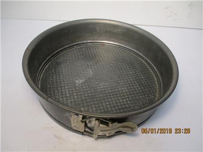 adjustable round cake tin