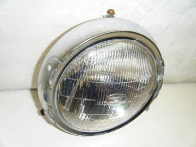 791600037_tp.jpg