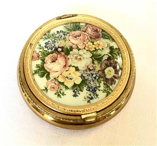 【送料無料/即納】  Vintage Compact Box Powder Face Flowered Gold-Tone Metal フェイスパウダー