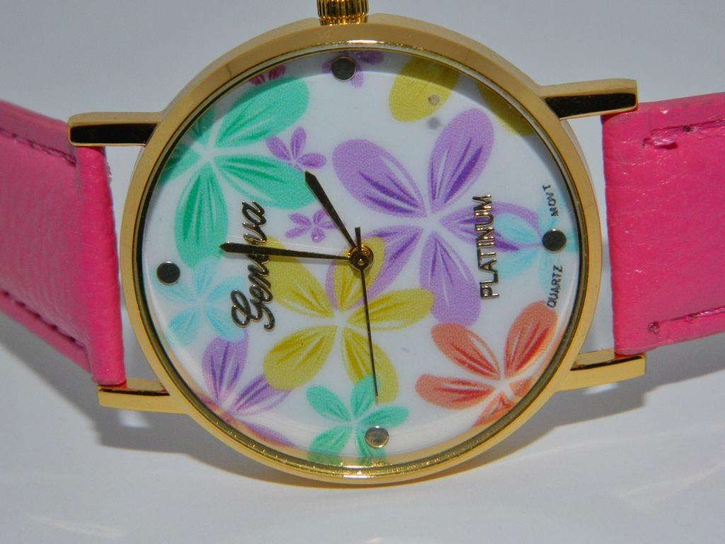 Women's Gold Plated Round Flower design dial Geneva strap Watches ,Various Dials - Picture 8 of 9