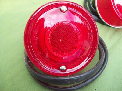 PAIR VINTAGE WIPAC SERIES 1 LAND ROVER TAIL LIGHTS/LAMPS LUCAS ST38 ...