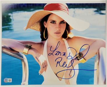 Lana Del Rey 直筆サイン Lana Del Rey 直筆サイン LANA DEL REY SIGNED AUTOGRAPH BORN