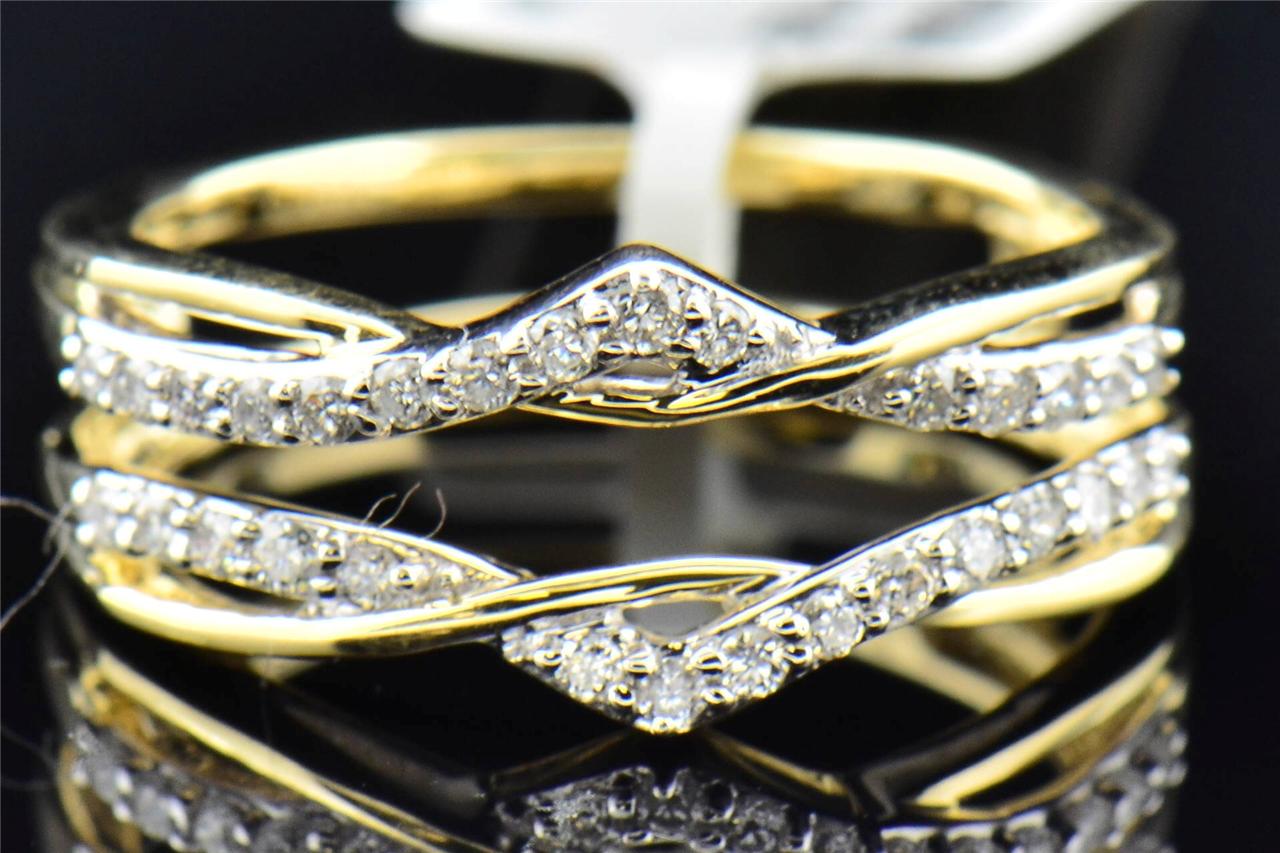 Ladies 14K Yellow Gold Round Cut Diamond Engagement