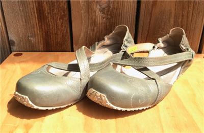 ahnu karma flats