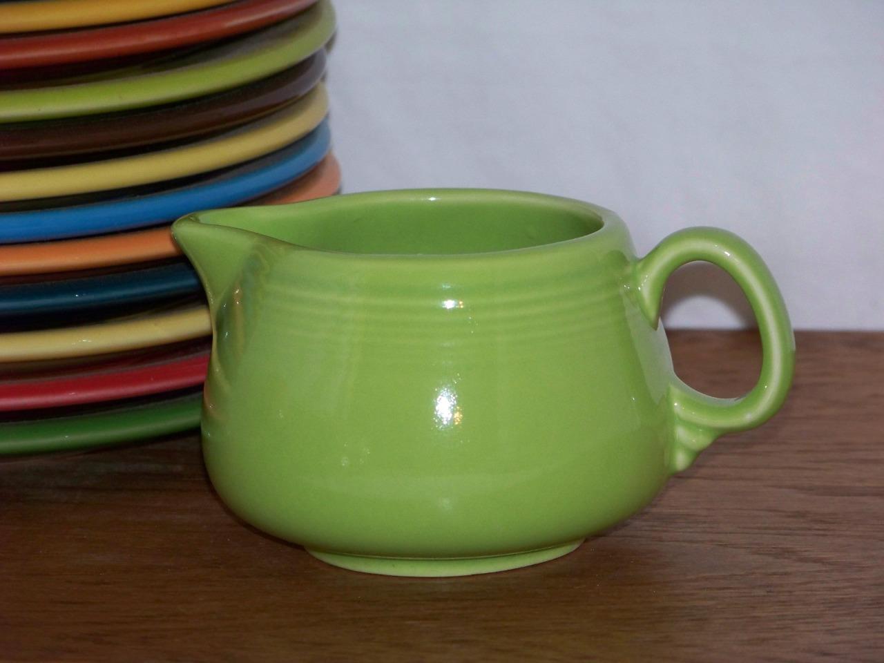 Fiesta-CHARTREUSE-Small-Figure-8-Creamer-Discontinued-Color