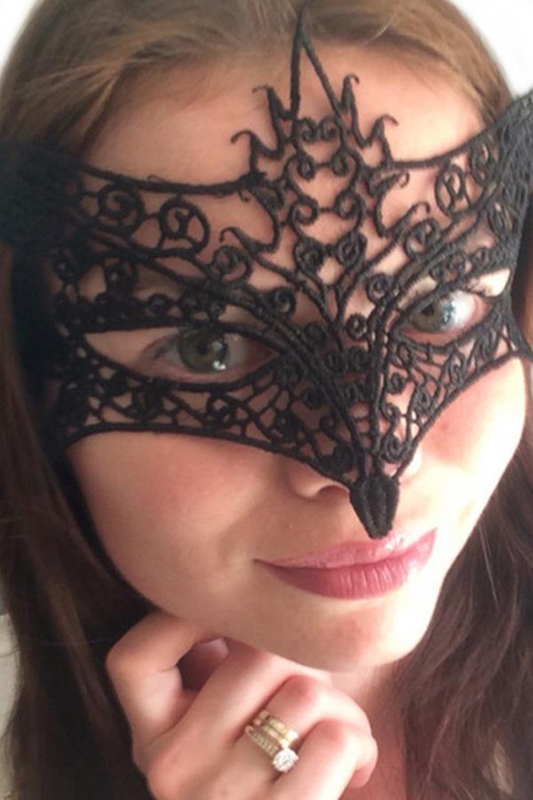 Brautiful Detailed Embroidered Lace Party Eye Masks - Picture 3 of 7