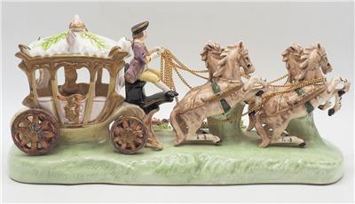 horse drawn carriage figurine