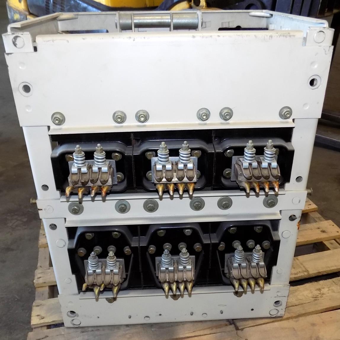 GENERAL ELECTRIC 1600 AMP FRAME SIZE AC POWER CIRCUIT BREAKER TYPE AK