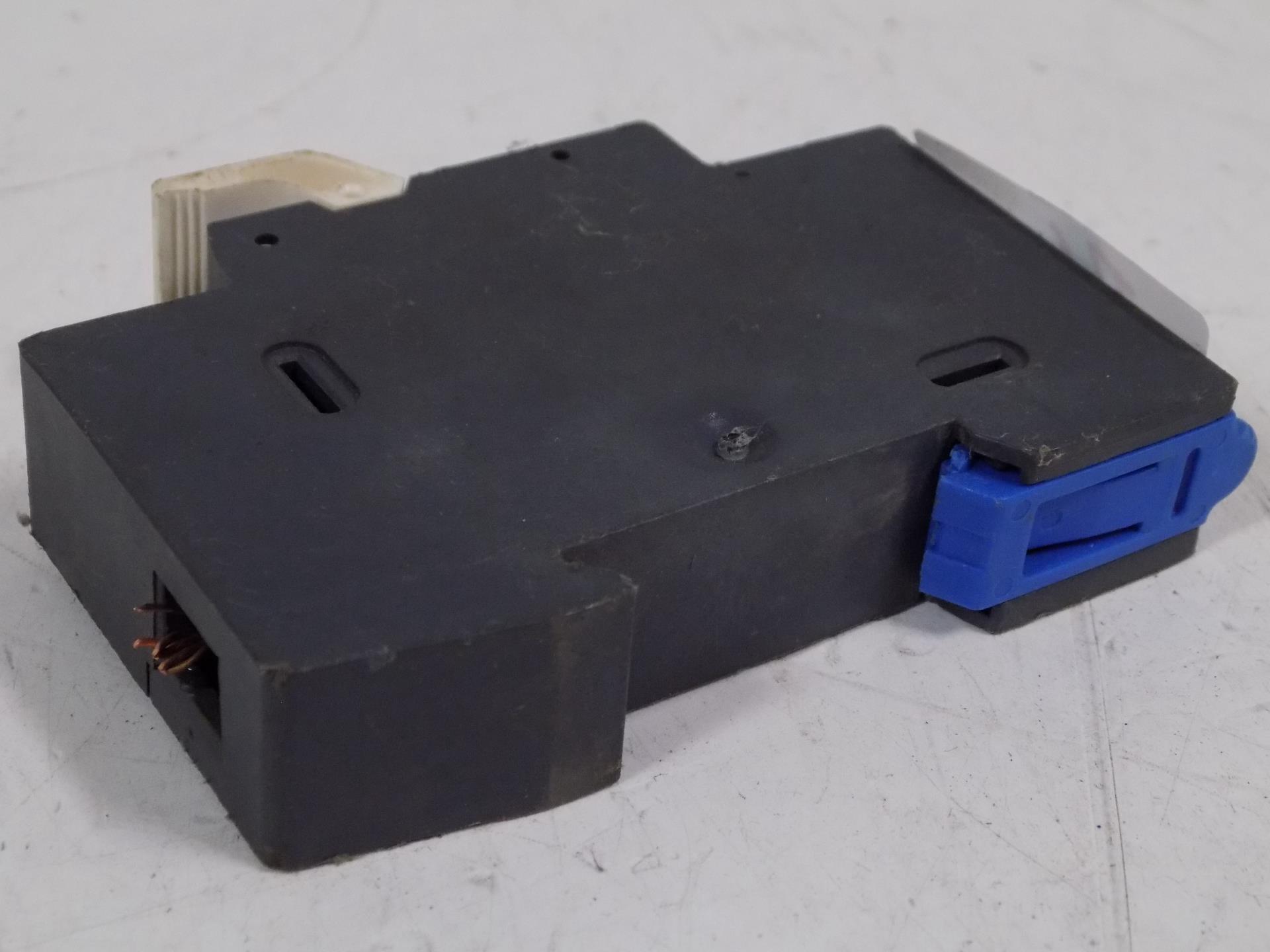 SCHNEIDER ELECTRIC SINGLE POLE FUSE HOLDER DF103 641752901254 eBay