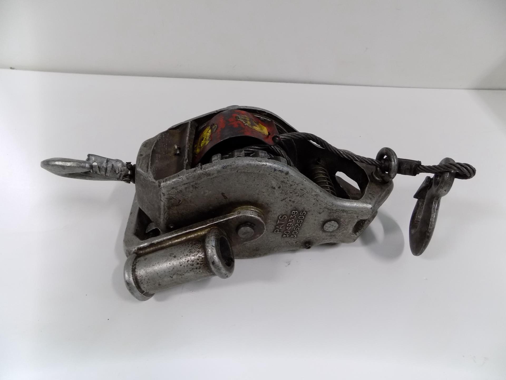 DAYTON 1700/3400 CAPACITY WIRE ROPE RATCHET PULLER WINCH 4Z312 eBay