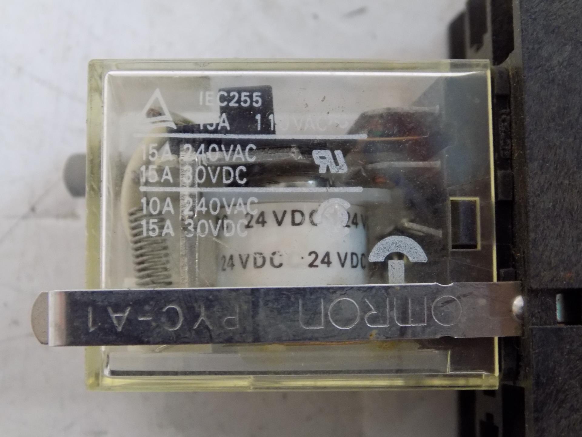 Omron 24vdc Relay Ly1n 15amp Base 2253yt