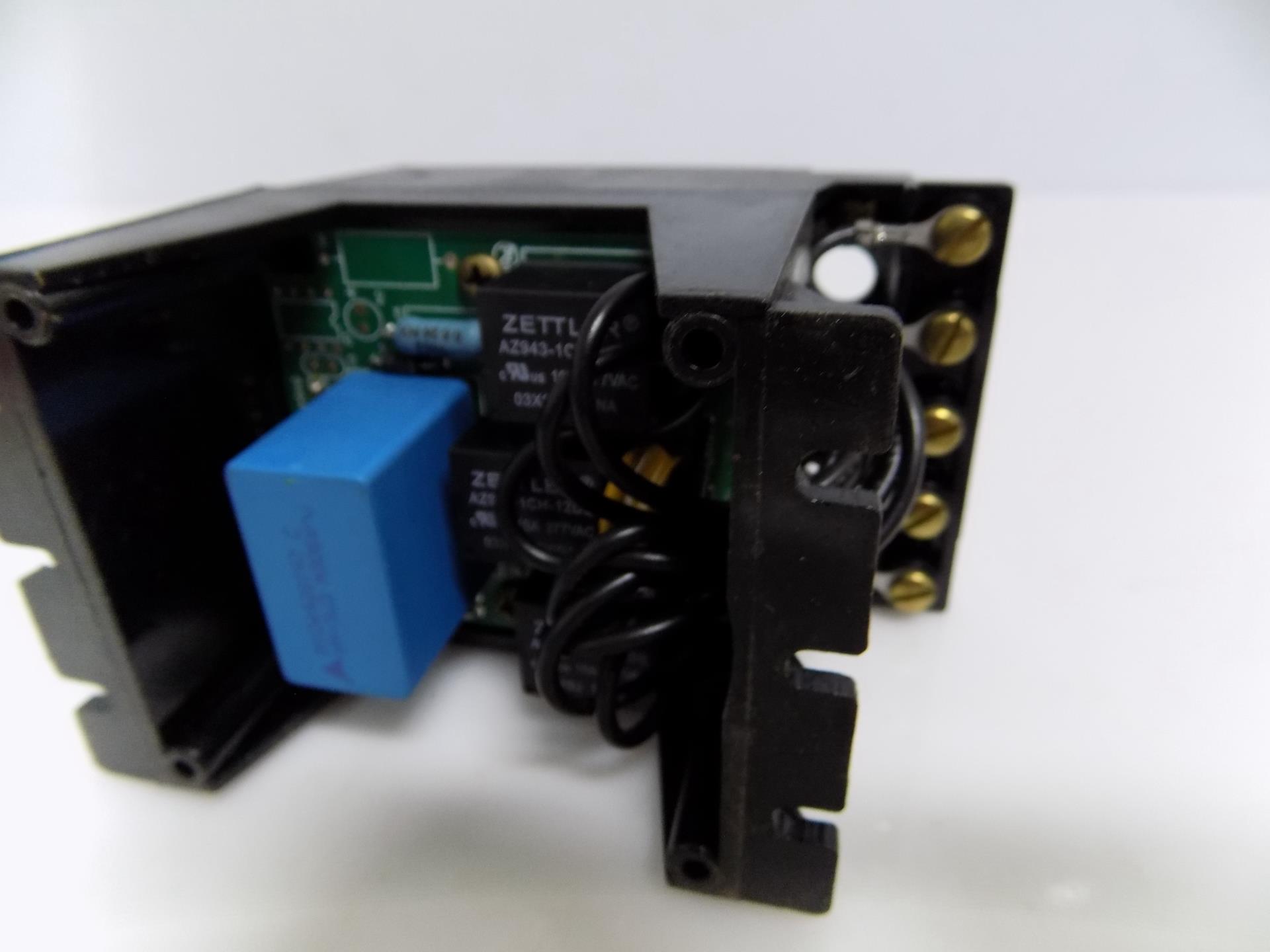 EAGLE SIGNAL ELECTRONIC RESET TIMER 120VAC BRE7A6 | eBay