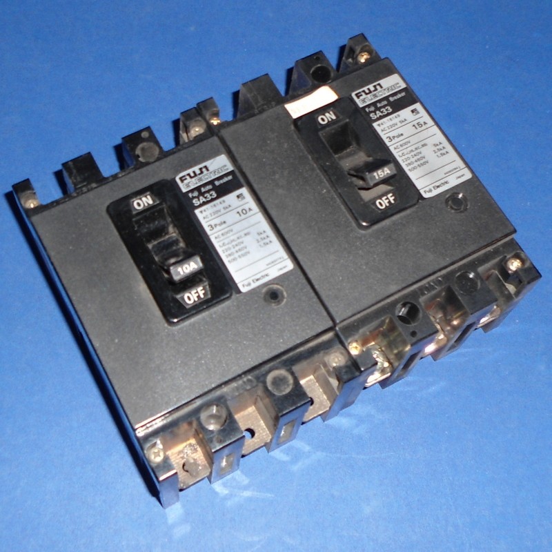 FUJI ELECTRIC 3POLE CIRCUIT BREAKERS 10A & 15A SA33 *LOT OF 2* *PZF