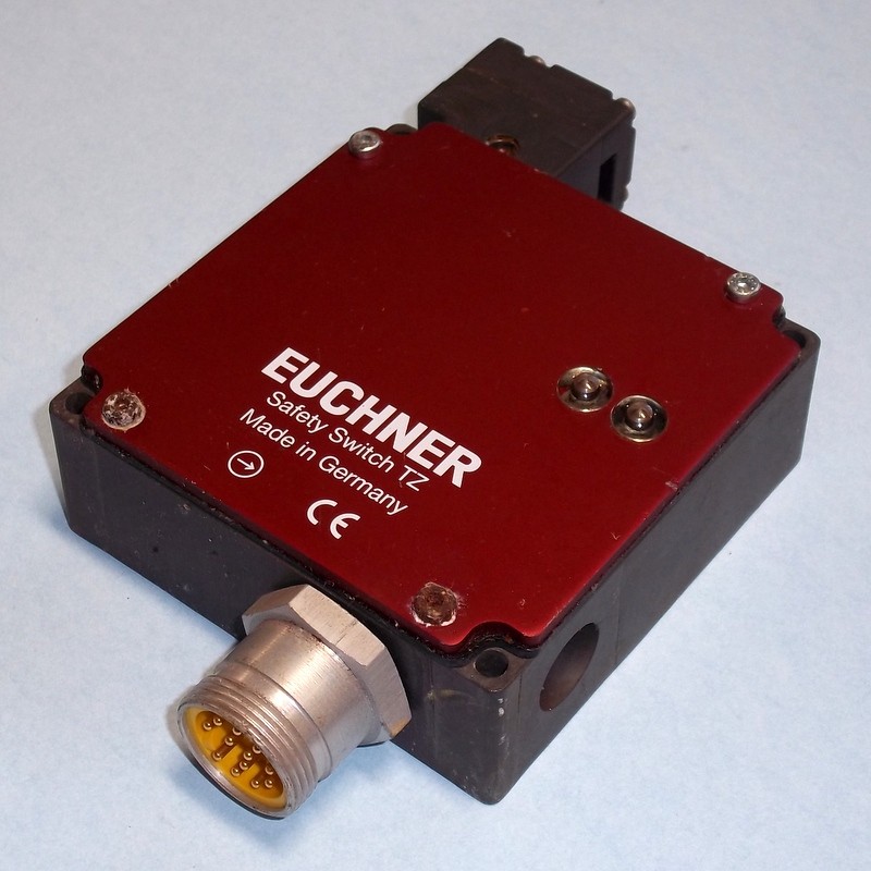 EUCHNER 24VDC 4A SAFETY SWITCH TZ, TZ1LE024BHAC1902 *PZF* eBay