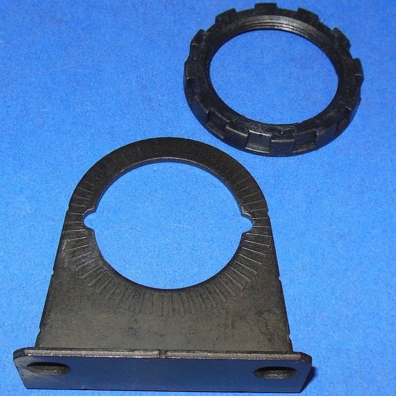 SMC .05.85MPa FILTER REGULATOR WITH MOUNTING BRACKET AW40N04BDG *PZF