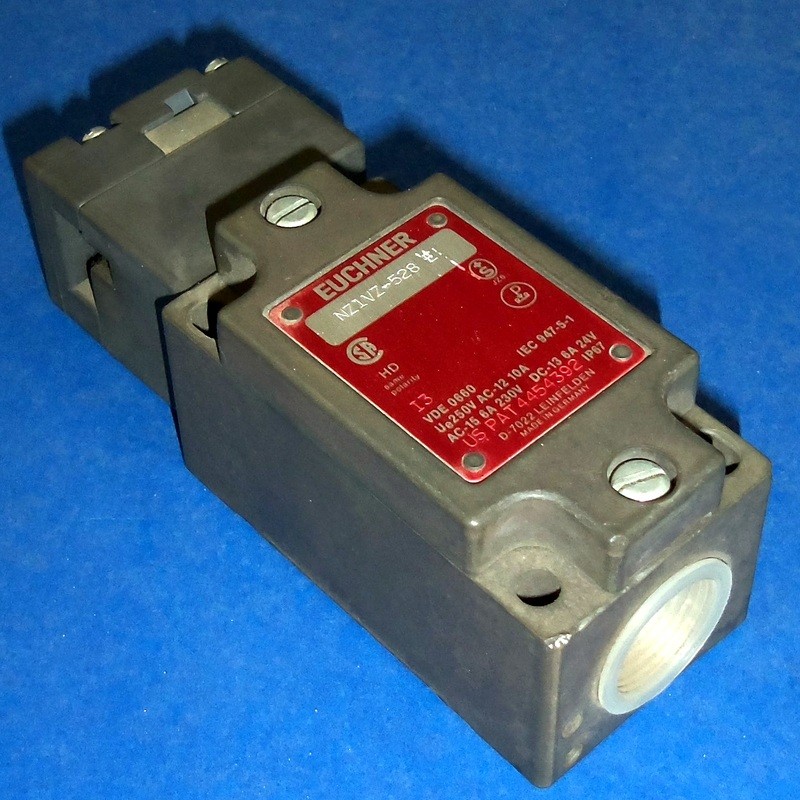 EUCHNER SAFETY SWITCH NZ1VZ528 E *PZF* eBay