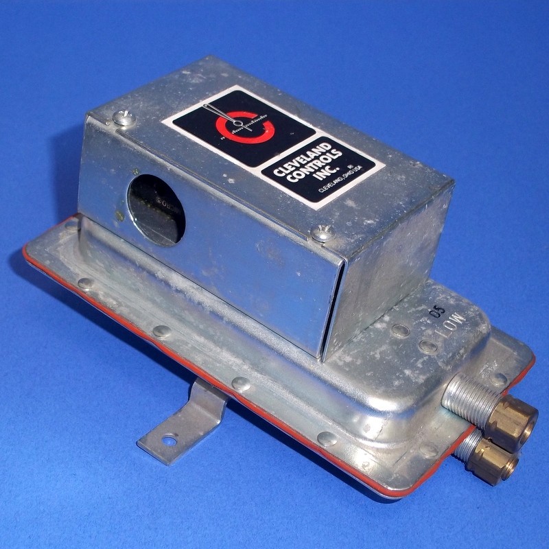 Cleveland Controls Pressure Switch Manual