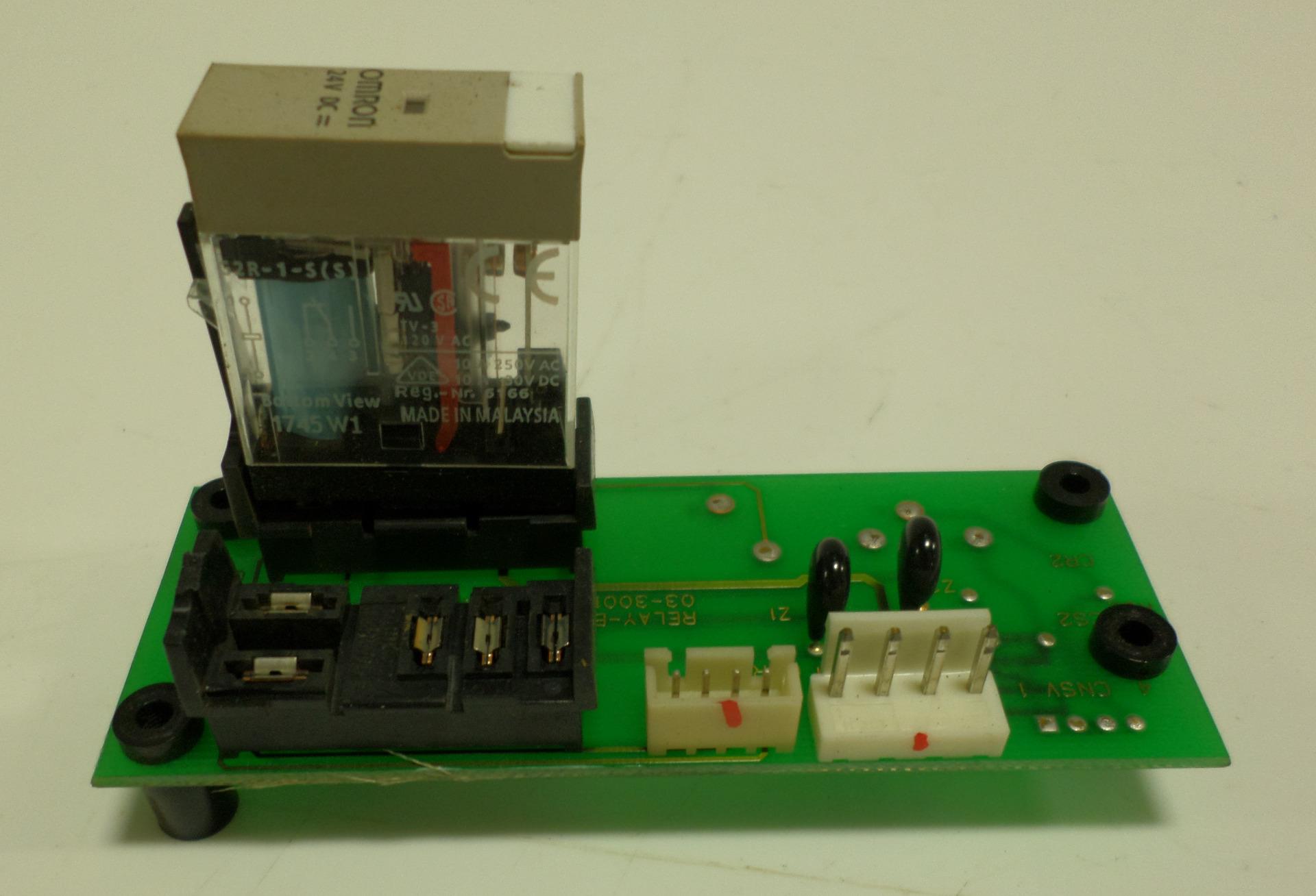 OMRON RELAY BOARD 033001600 eBay