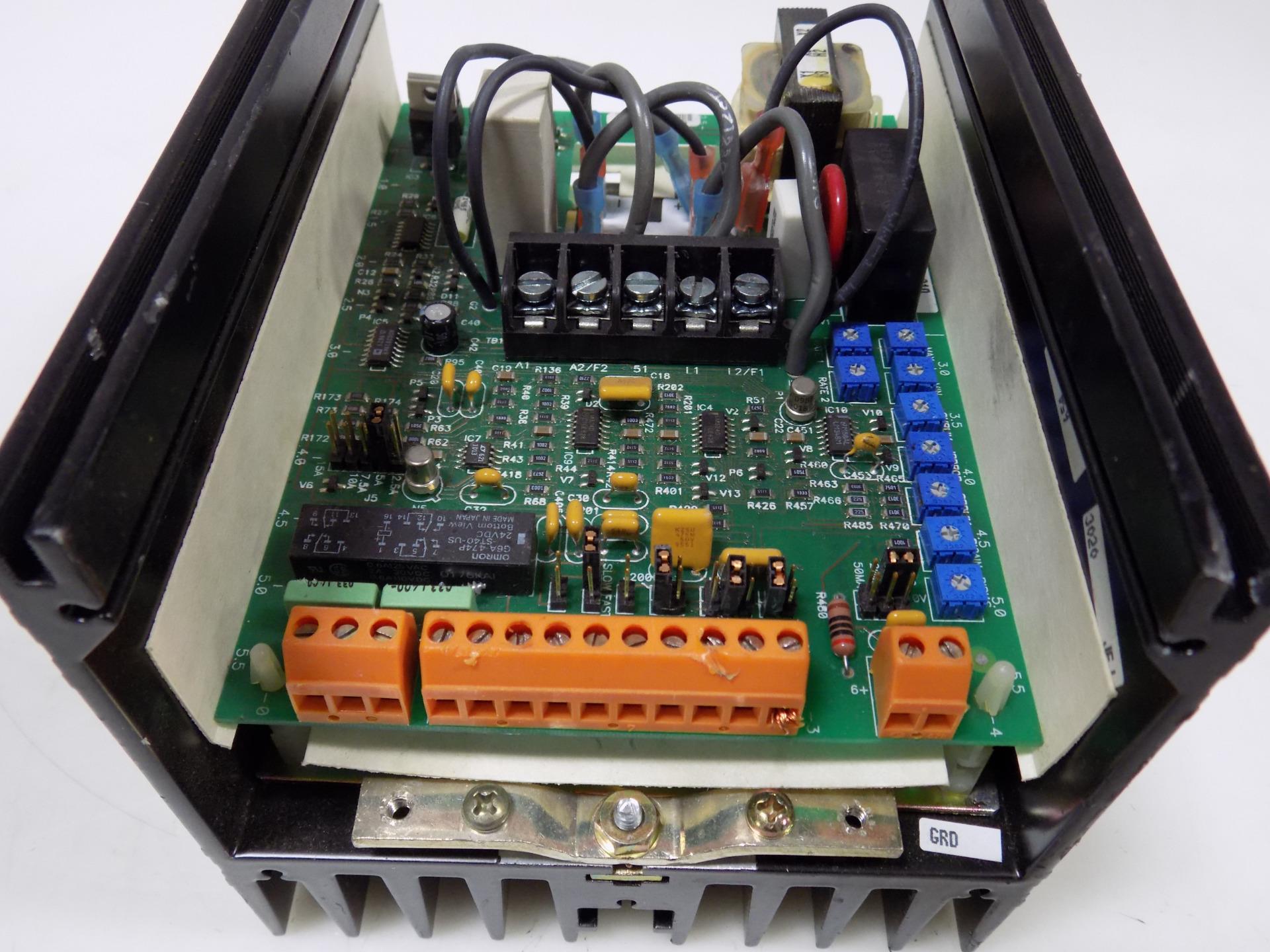 RELIANCE ELECTRIC DC2 MOTOR CONTROLLER VARIABLE SPEED DRIVE DC246U