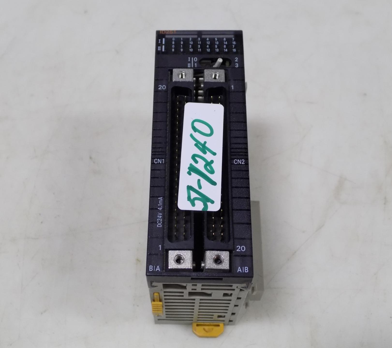 1PC OMRON  CJ1W-ID261  Cable