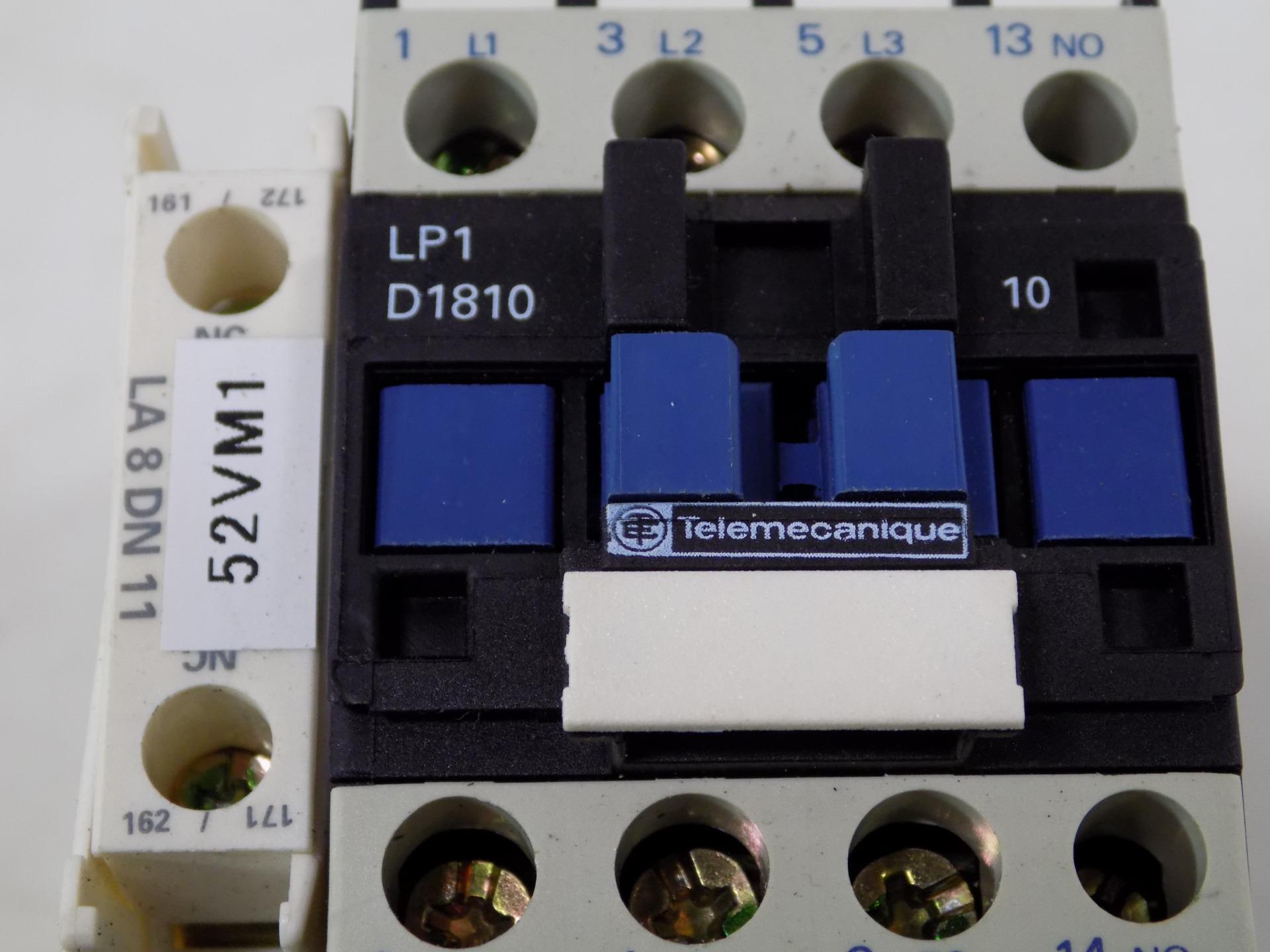 TELEMECANIQUE CONTACTOR LP1 D32 01 W// LA4 DE 1E