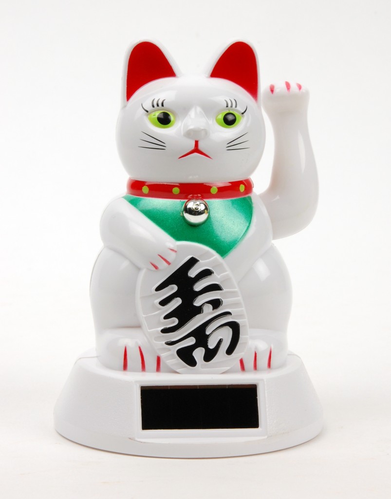 Solar Maneki Neko White Beckoning Kitty Cat Toy Asian On Popscreen Solar Maneki Neko White Beckoning Kitty Cat Toy Asian