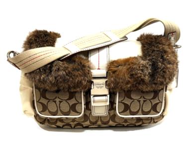 NICE COACH LTD ED KHAKI SIGNATURE C POCKET SKI FLAP HARE FUR BAG