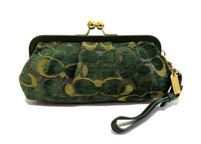 RARE COACH LTD ED SIGNATURE CHENILLE C GREEN KISSLOCK CLUTCH PURSE