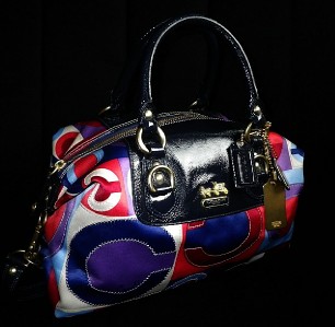 COACH MADISON RED WHT BLUE GRAPHIC OP ART RESORT SMALL SABRINA