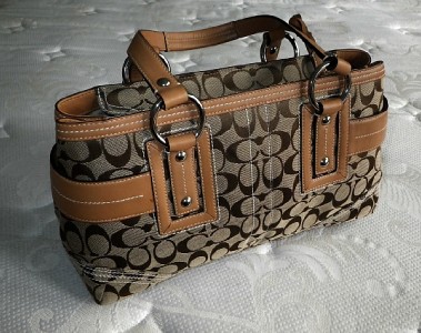 NEW COACH SOHO KHAKI SIG C BUTTERSCOTCH LEATHER BELTED