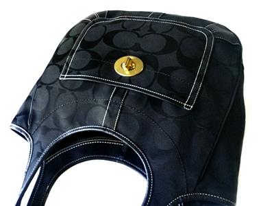 NICE Coach Black Signature C Logo XL Ergo Shoulder Tote Bag