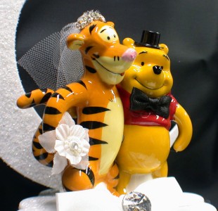 Tigger Bride Winnie The Pooh Groom Your My Honey Wedding Cake Adorable Porcelain Characters From The Clic Winnie Pooh