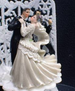 Elvis Presley King Las Vegas Wedding cake topper Top black suit Dancing Romantic