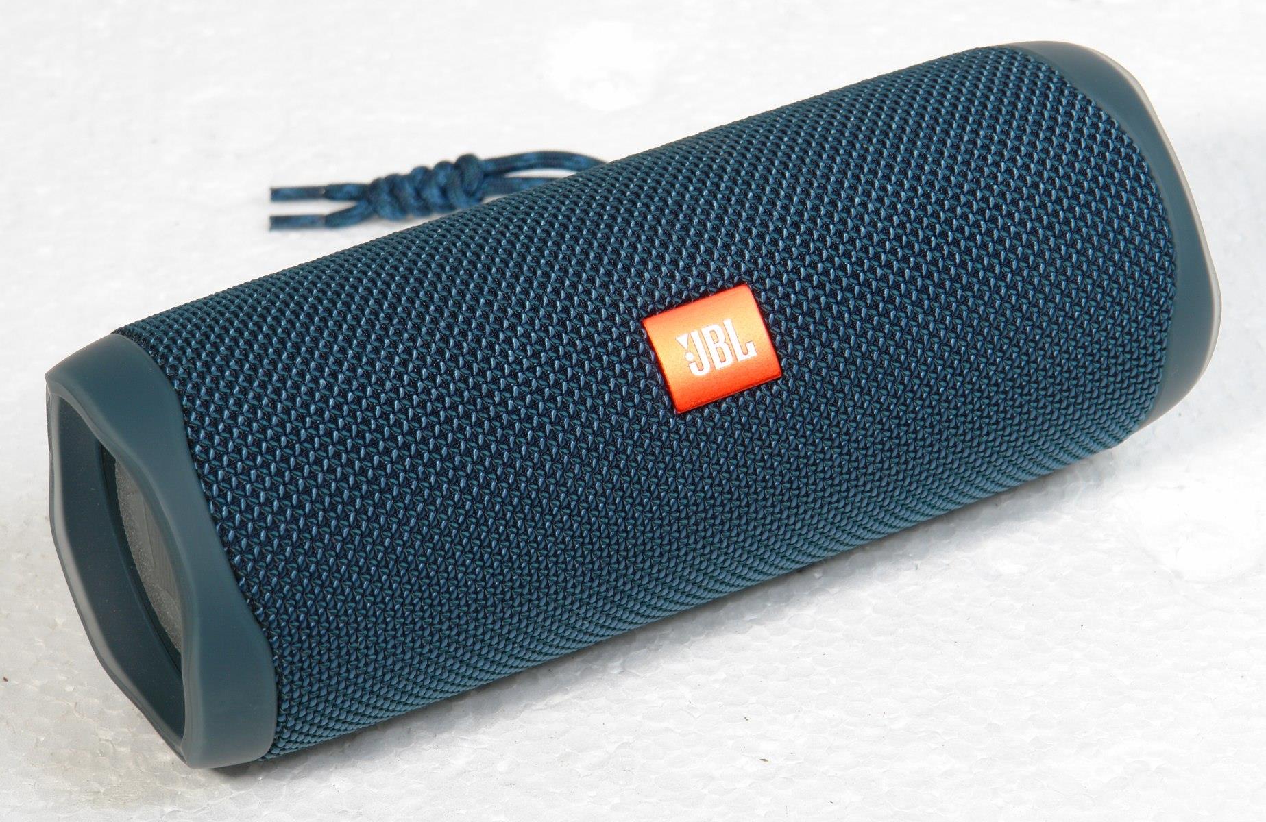 JBL Flip 5 Wireless Bluetooth Speaker - Blue / Red - Picture 7 of 7