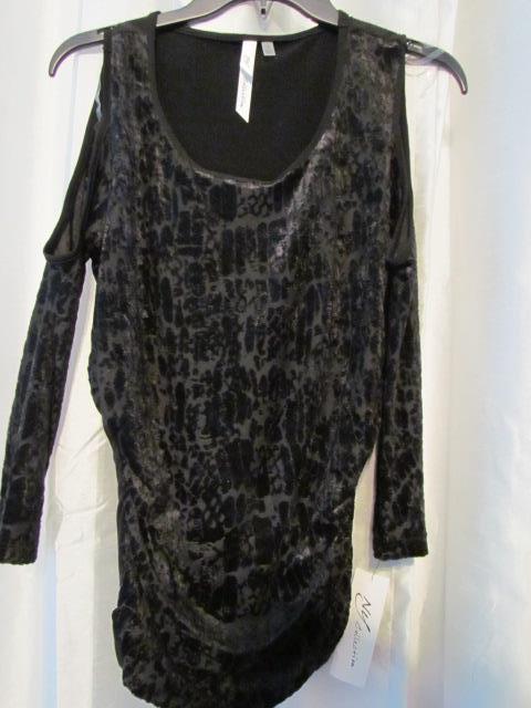 Neu mit Etikett NY Collection Cold-Shoulder Samt Burnout T schwarz S Org. $ 50,00 - Bild 1 von 1