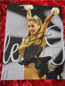 ARIANA GRANDE HAND SIGNED AUTOGRAPHED 11x14 SUPER SEXY SINGER