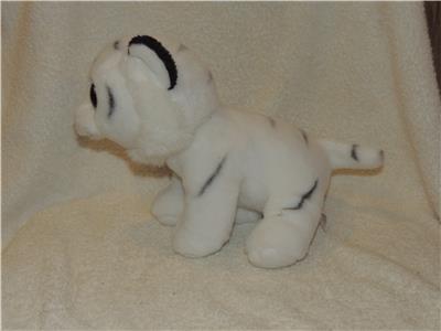 tundra the white tiger