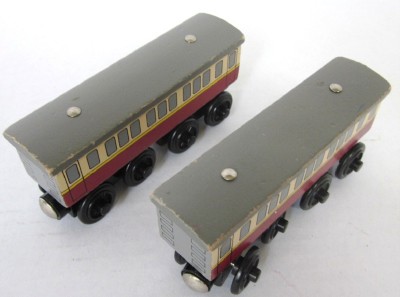 Thomas Wooden Train Lot Express Coaches Gordon Coach On Popscreen