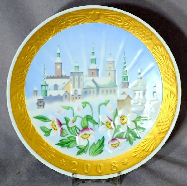 Royal Copenhagen Annual Hand Decorated Christmas Plate 1999