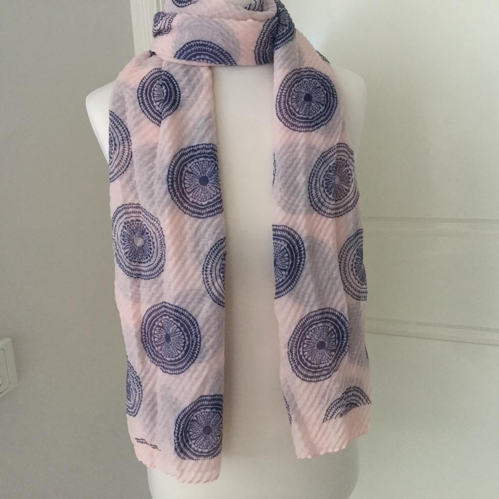 SCARF SOFT FEEL LIGHT GREEN / PINK / BEIGE/ & NAVY BLUE 30 % COTTON 70 % VISCOSE - Picture 8 of 9
