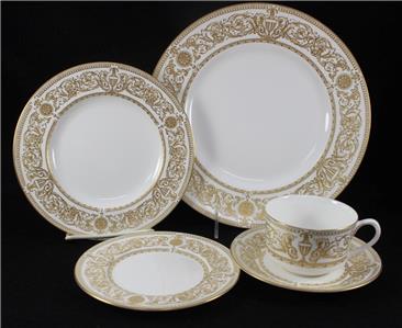 新品 英国製 WORCESTER【HYDE PARK】 ケーキ皿 2枚 Royal Worcester Hyde Park 5 Piece Place Setting | eBay