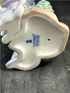 Lladro Children with Animals Mothers Little Helper Girl Cats