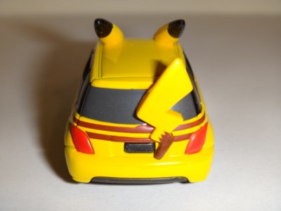 tomica pikachu