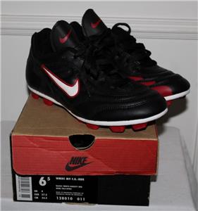 NEW in Box NIKE Womens M9 F.G. Mia Hamm Soccer Cleats Black White