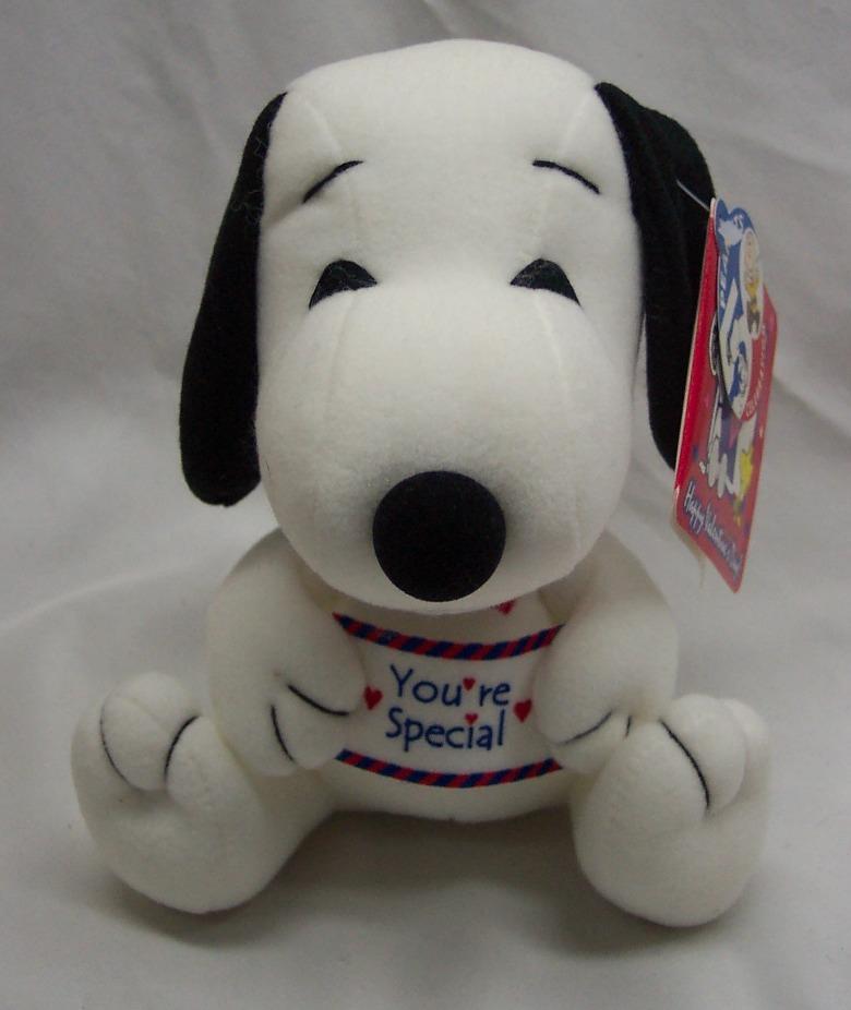 snoopy squeaky dog toy