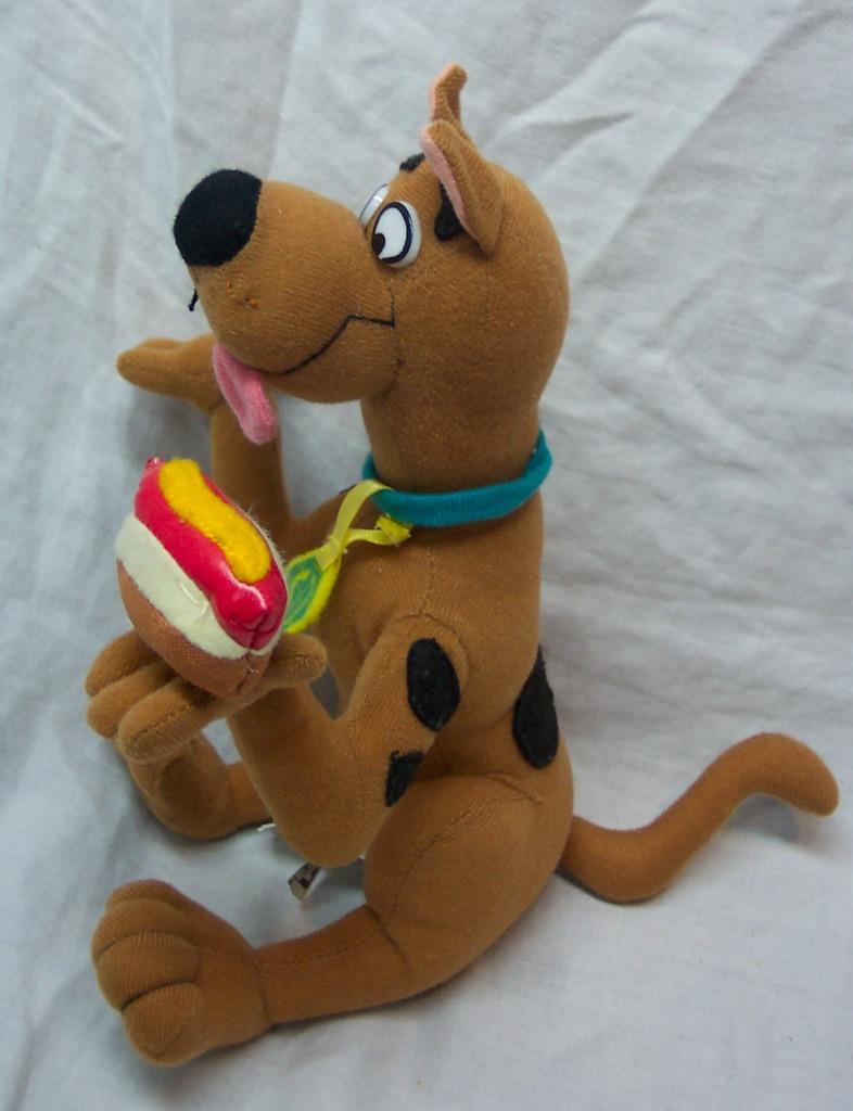 stuffed scooby doo dog