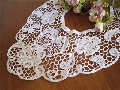 Beautiful Floral Hand Batten Lace Button White Cotton Collar
