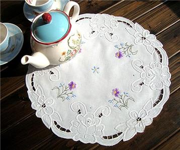 Elegant England Style Hand Flower Embroidery Hemstitch White Cotton Doily